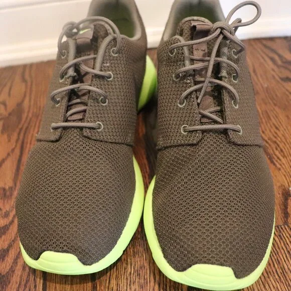 Nike | Shoes | Nike Roshe One Forest Green Men Size 5  display picture 1